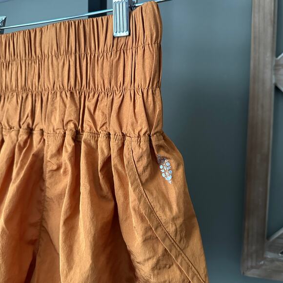 Free People Movement High Rise Shorts XS Orange / Gold - Picture 2 of 4